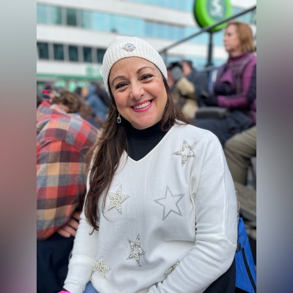 BERNADETTE😊 🎊POSH AMBASSADOR🎊 Here to help you! Any questions just reach out - Picture 7 of 12